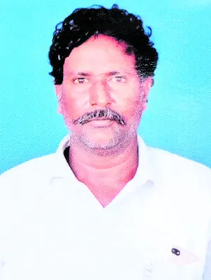 అప్పుల బాధతాళలేక రైతు ఆత్మహత్య