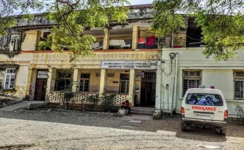 Tribal man travels 90 km on ST bus with newborn body15