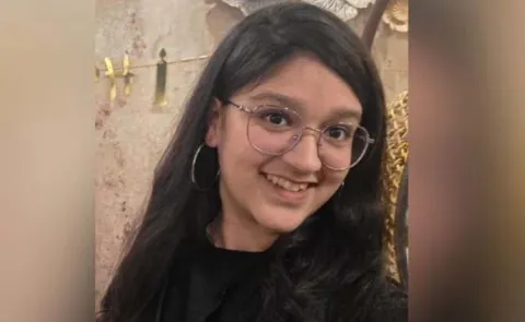 17-year-old Avika Agarwal secured the All India Rank 5 in NEET 2025