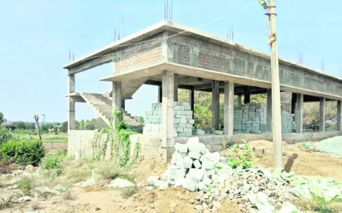 వంద పాఠశాలల్లో మాత్రమే.. 
