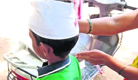 పాఠశాల పైకప్పు కూలి బాలుడికి గాయాలు 