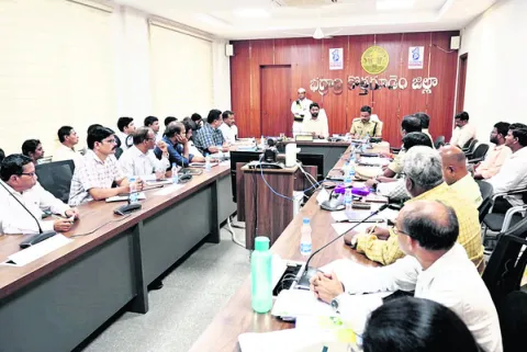 డ్రగ్స్‌ రహిత జిల్లాగా తీర్చిదిద్దాలి