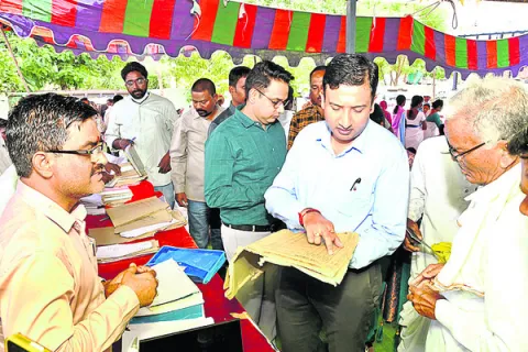 ‘భూభారతి’తో సమస్యలు పరిష్కారం