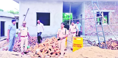 గదుల నిర్మాణం త్వరగా పూర్తి చేయాలి 