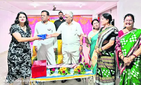 సంప్రదాయాలను కాపాడుకుందాం 