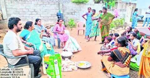 అంగన్‌వాడీ సరకులు పట్టివేత 