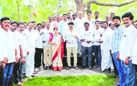 ఏడాది పాలనలో అరాచకాలు, అరెస్ట్టులు 