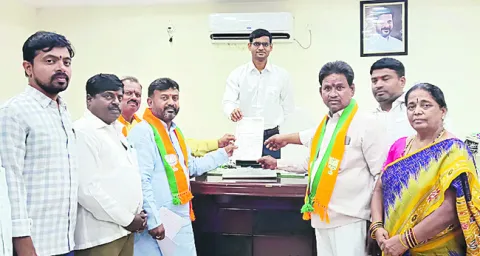 ఇసుక మాఫియాను కట్టడి చేయండి 