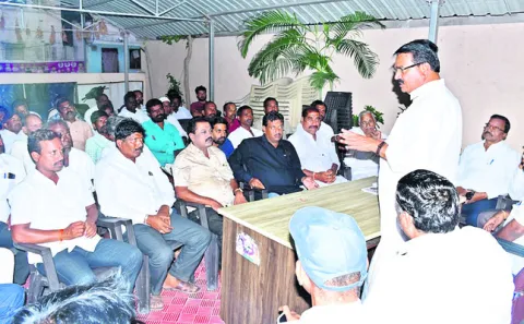 స్థానిక ఎన్నికలకు సిద్ధం కావాలి 