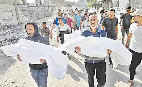 Israeli: 70 people died in Gaza crowd trying to get food13