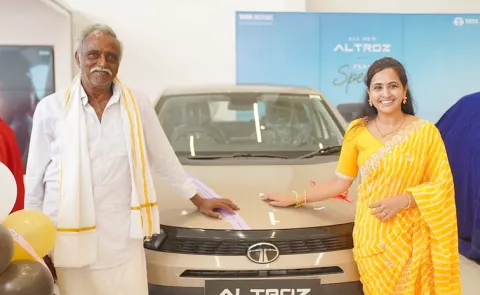 Anchor Lasya Gifts Car To Her Father