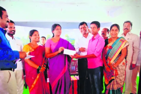 ప్రభుత్వ పాఠశాలల్లో మెరిసి.. 