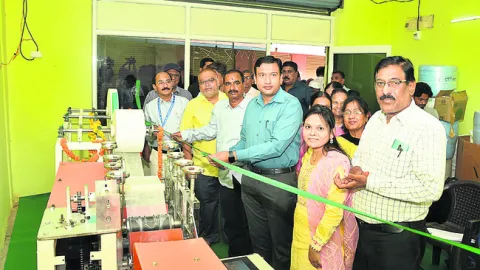 మహిళలు ఆర్థికాభివృద్ధ్ది సాధించాలి