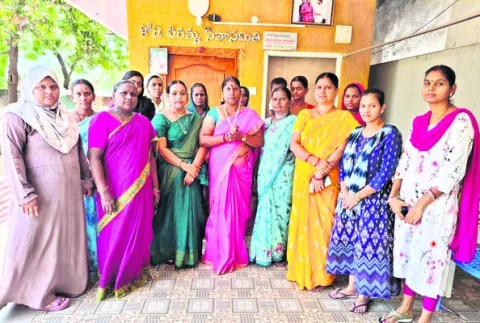 మహిళలకు రక్షణ కరువు 
