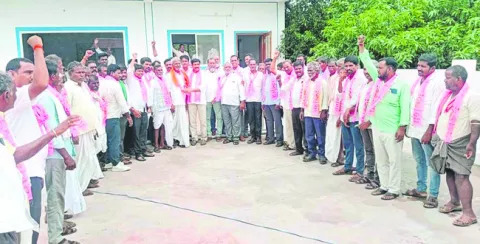 కుదురుమల్ల నుంచే కాంగ్రెస్‌ పతనం 