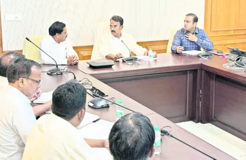 రైతులకు  విద్యుత్‌ సమస్యలు ఉండొద్దు 
