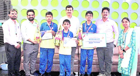 ఒలింపియాడ్‌లో పారమిత విద్యార్థుల ప్రతిభ