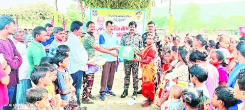 మావోయిస్టులకు సహకరిస్తే చర్యలు