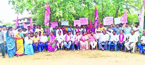 అర్హులకు ఇందిరమ్మ ఇళ్లు కేటాయించాలి