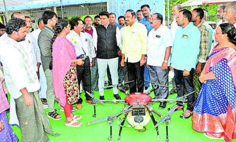 సాగులో డ్రోన్ల వినియోగం పెంచుదాం 