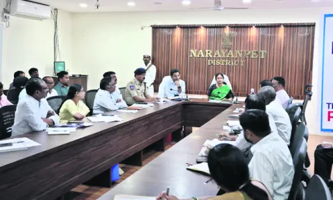 ‘ఉపాధి’ పనుల్లో వేగం పెంచాలి 