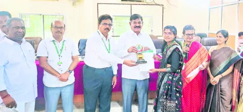 ఎన్‌పీఏ తగ్గింపునకు మరింత కృషి చేయాలి 