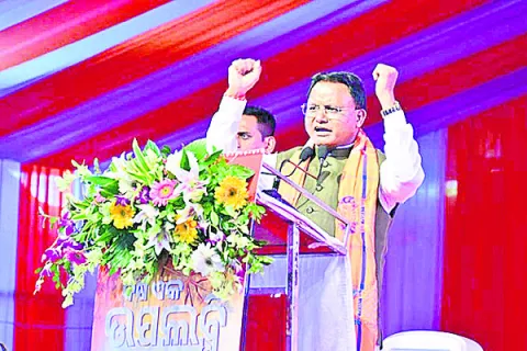 ప్రతి గిరిజనుడు విద్యావంతుడు కావాలి: సీఎం