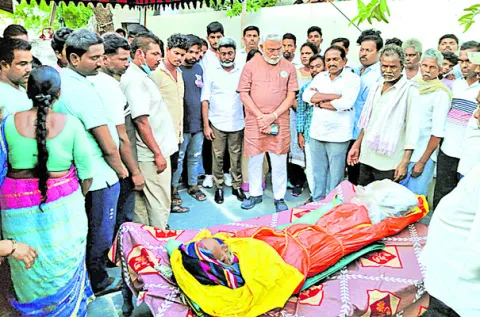 సింగయ్య కుటుంబానికి పరామర్శ