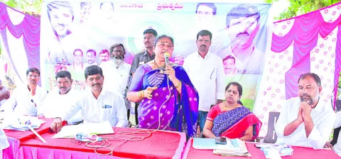 భూ భారతితో సమస్యలు పరిష్కారం 