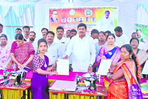 మహిళల ఆర్థిక ప్రగతే లక్ష్యం 