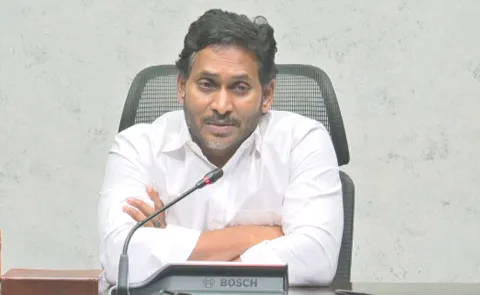 YSRCP President YS Jagan Mohan Reddy Key Press Meet At 11 AM1