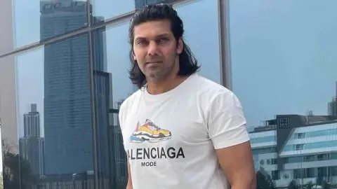 Income Tax Search In Actor Arya Business Office