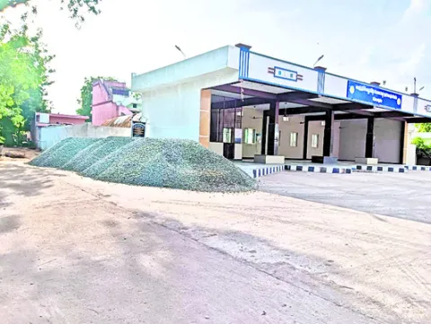 బస్టాండా.. స్టాక్‌ పాయింటా.!
