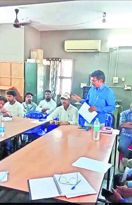 విద్యావ్యవస్థను కాపాడుకుందాం