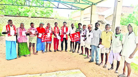నిబంధనల మేరకు పంట రుణాలివ్వాలి
