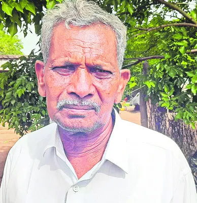 రేషన్‌ వాహనాలు రద్దు చేయడం సరికాదు  
