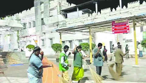 ఇలాగైతే మేమెలా బతకాలి?