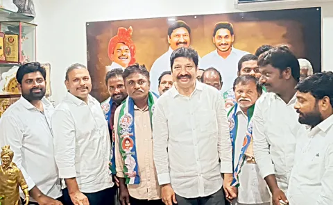 TDP Supporters Joined In YSRCP