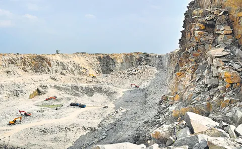 Illegal mining rampant in Sangareddy district
