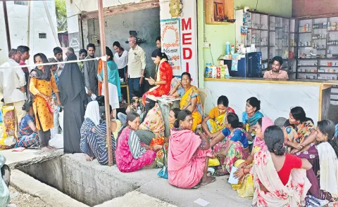 Ration Distribution of rice in limited quantities in Telangana