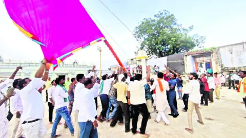 ఆర్మూర్‌ నుంచి తిరుమలకు వెళ్లే జెండా 