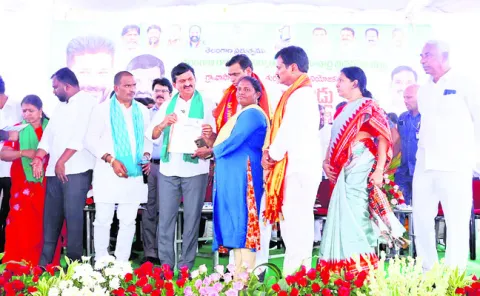 పేదలందరికీ సొంత ఇల్లు