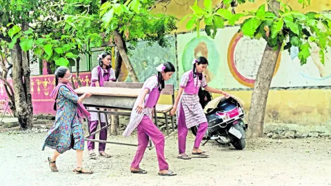 పసుపు రైతుల ఆందోళన
