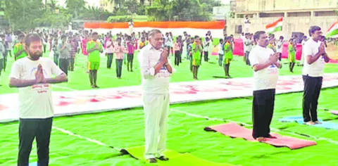 ఆరోగ్య‘యోగా’న్ని వదలొద్దు 
