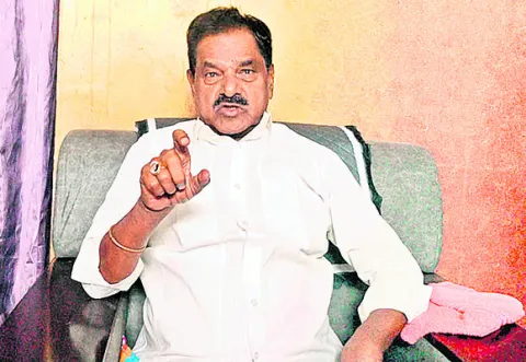 దళితులకు అడుగడుగునా అవమానాలే! 
