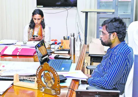 జిల్లాలోని 4,470 ప్రాంతాల్లో యోగా కార్యక్రమాలు 