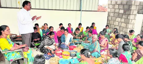 బీడీ పరిశ్రమపై ఆంక్షలు ఎత్తివేయాలి