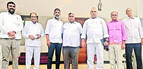 అంతా అగమ్యగోచరం 