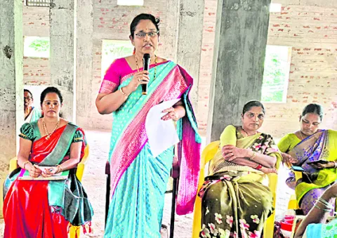 ఆరోగ్య సంరక్షణలో అంగన్‌వాడీల పాత్ర కీలకం 