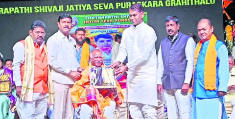 యోగానే ఇంటి పేరయ్యింది 